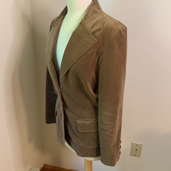 Vintage mid 70s velvet blazer in tan/ brown size 8 Brooks additions. - Picture 3 of 12